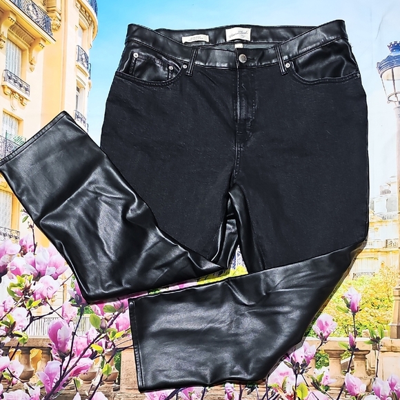 Universal Thread Black Midrise 80s High Waist Slim Jeans Size 17R New - Picture 2 of 6